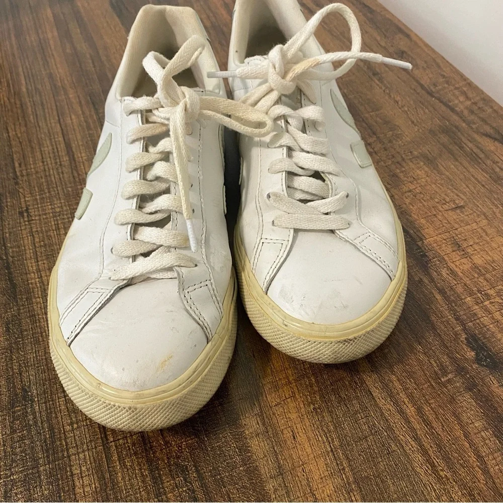 Veja White and Mint Green Sneakers size 7